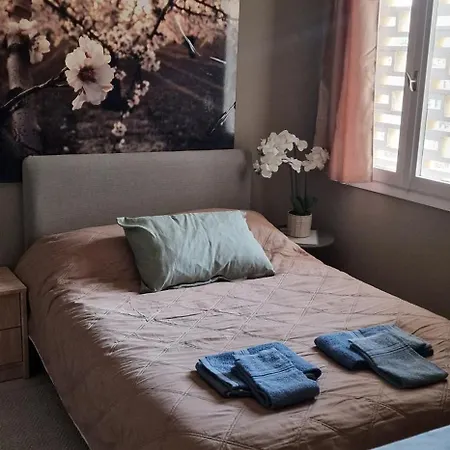 A Cozy Affordable Place At Voula Atene Esterno foto