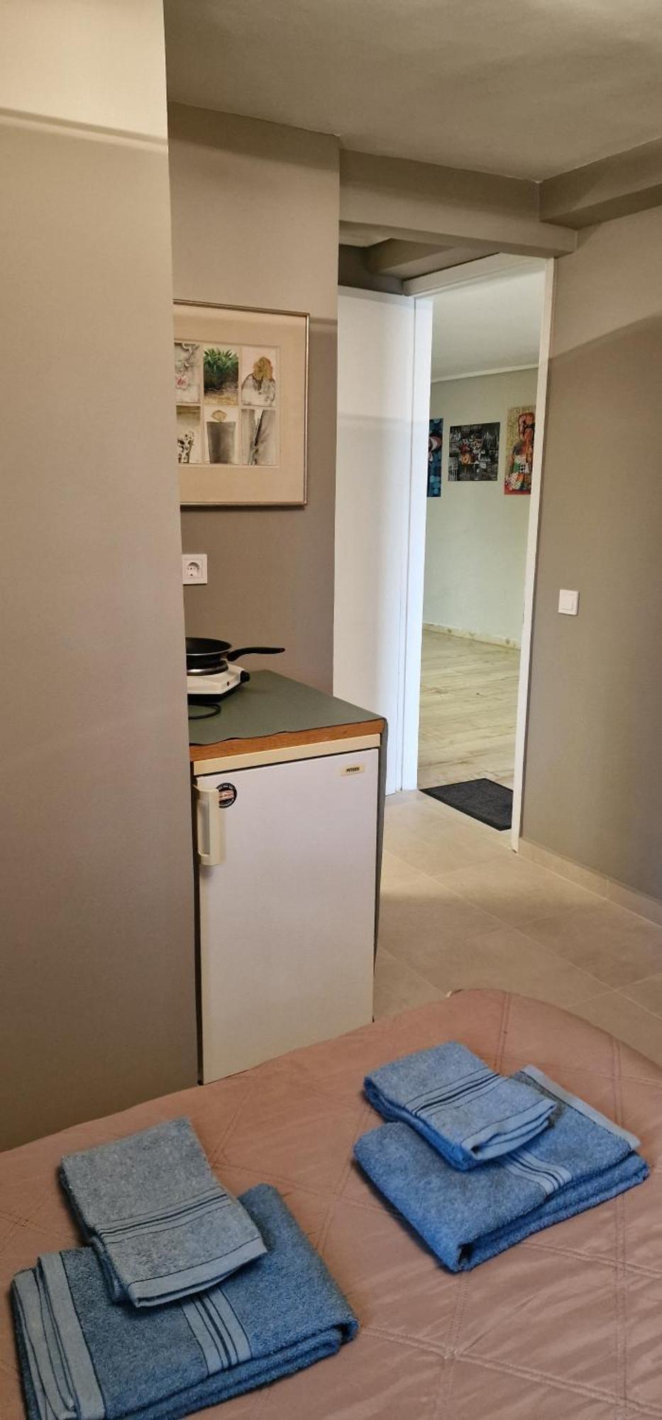 Apartment A Cozy Affordable Place At Voula Athen
